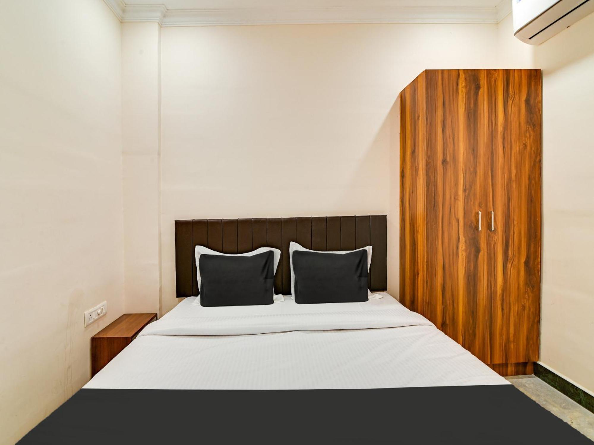 Hotel O Rj Royal Inn Vellore Eksteriør billede